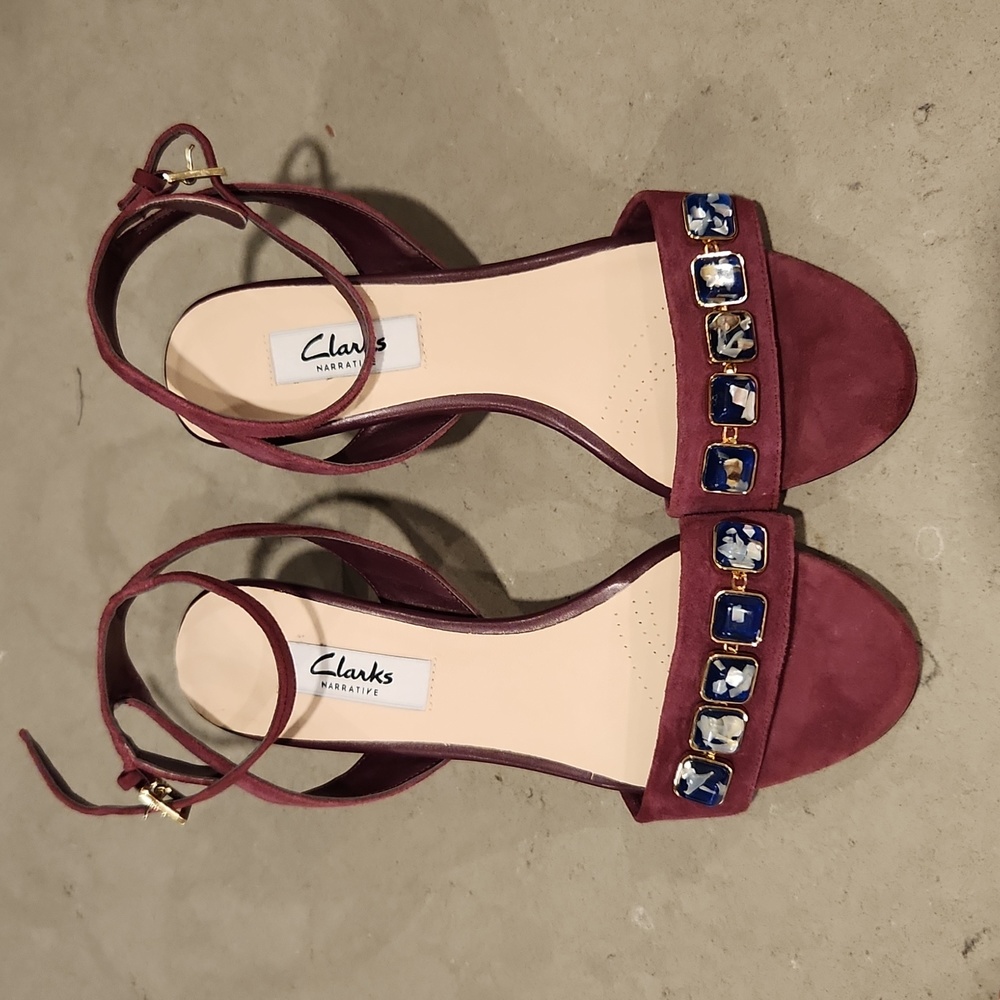 CLARKS AMALI OPAL PLUM OPEN TOE SUEDE HEEL SANDAL